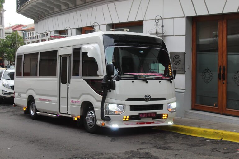 TOYOTA COASTER