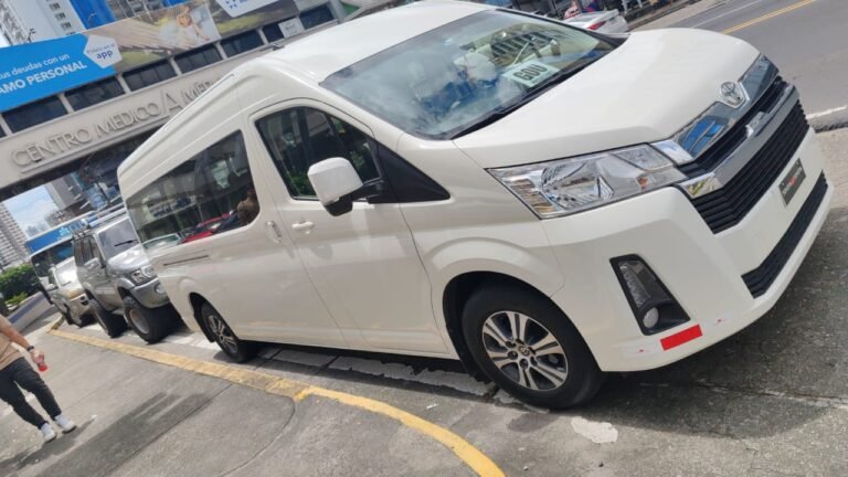 TOYOTA HIACE